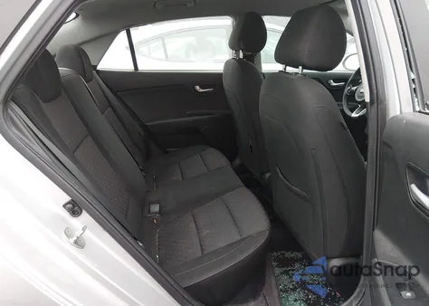 2021 Kia Rio Lx z USA, uszkodzony, nr VIN 3KPA24AD7ME406653